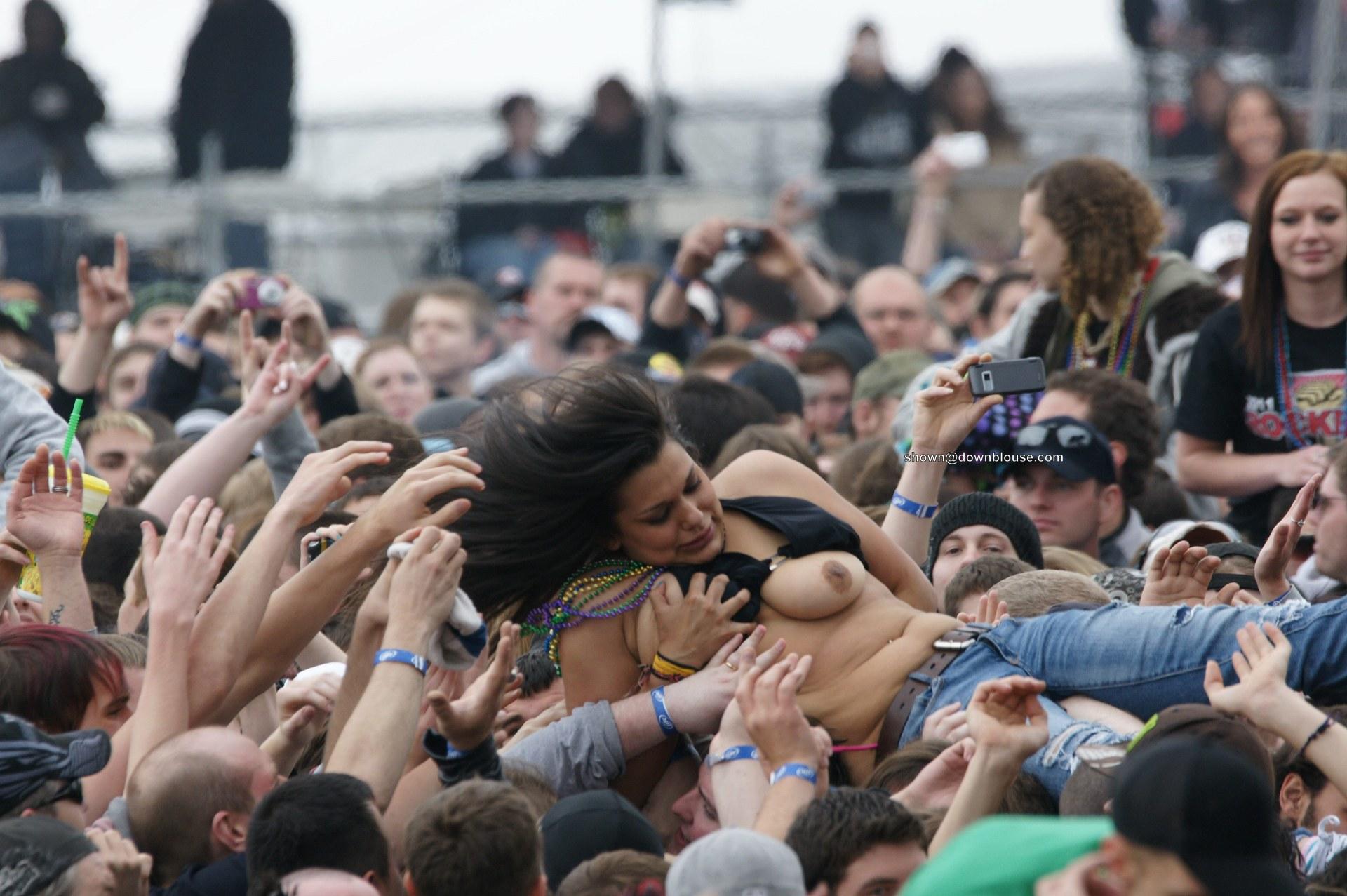 Crowd surfing porn - free nude pictures, naked, photos, Stripped crowd surf...