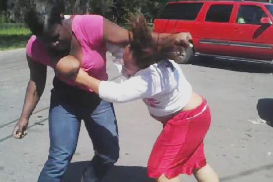 Breasts Pop Out In Public As 2 Girls Fight On The Street Over A